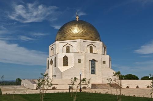 Паметен знак Приемане на исляма в град Българ